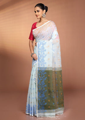 Blue Matka Silk Saree With Blouse Piece