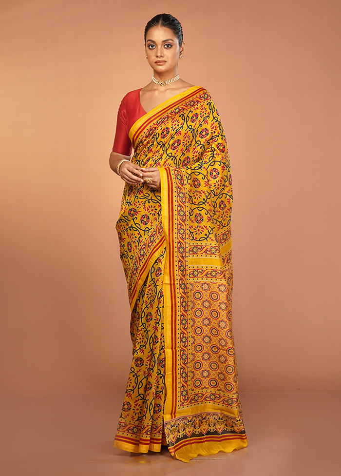 Yellow Chanderi Silk Saree With Blouse Piece