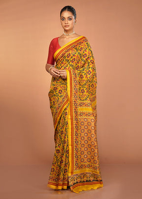 Yellow Chanderi Silk Saree With Blouse Piece