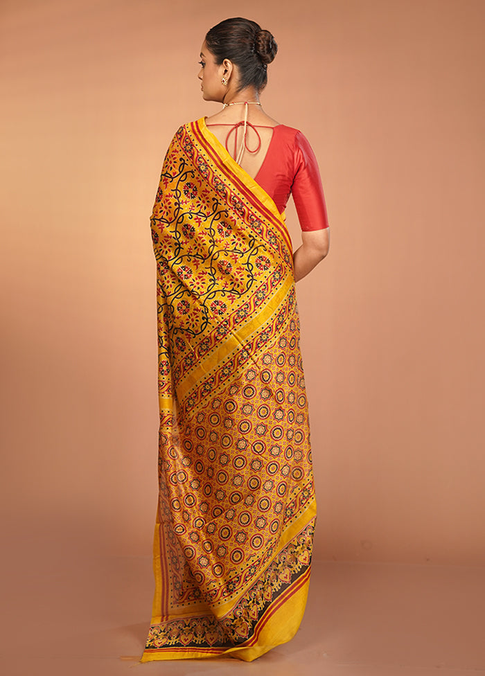 Yellow Chanderi Silk Saree With Blouse Piece