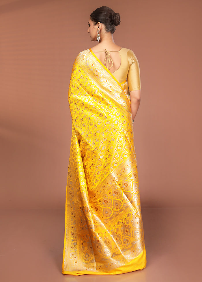 Yellow Handloom Tanchoi Pure Silk Saree With Blouse Piece