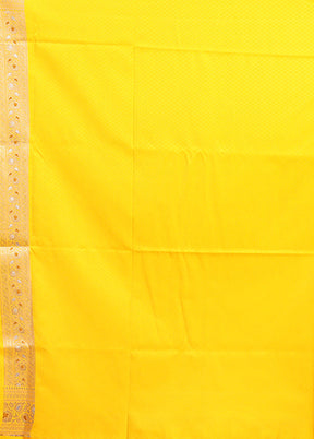 Yellow Handloom Tanchoi Pure Silk Saree With Blouse Piece