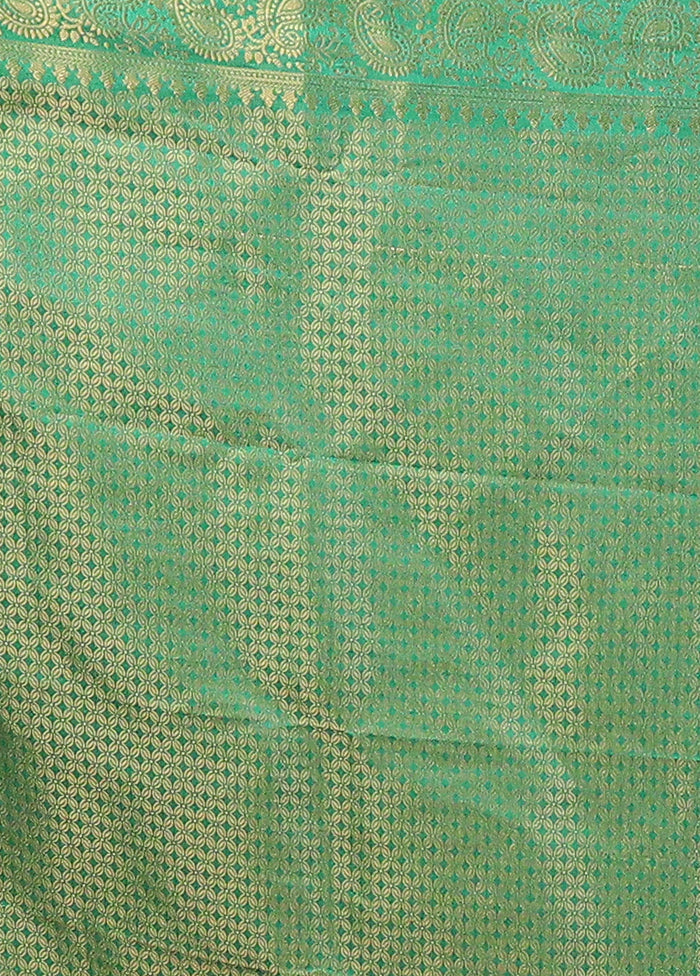 Green Dupion Silk Saree With Blouse Piece