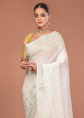 White Pure Cotton Saree With Blouse Piece