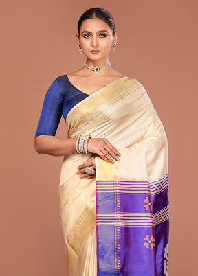 Cream Handloom Kalakshetra Pure Silk Saree With Blouse Piece
