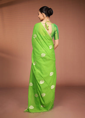 Green Matka Silk Saree With Blouse Piece