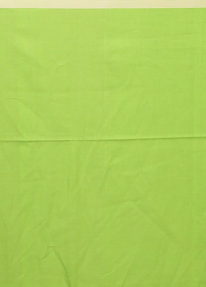 Green Matka Silk Saree With Blouse Piece