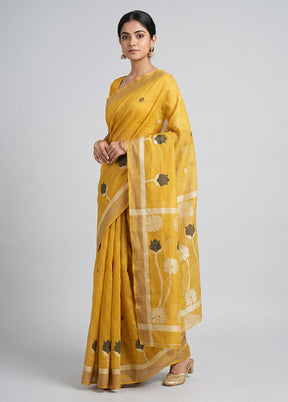 Cream Matka Silk Saree With Blouse Piece