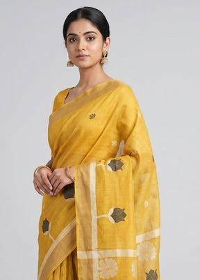 Cream Matka Silk Saree With Blouse Piece