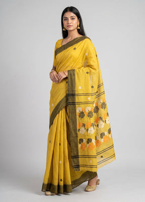 Cream Matka Silk Saree With Blouse Piece