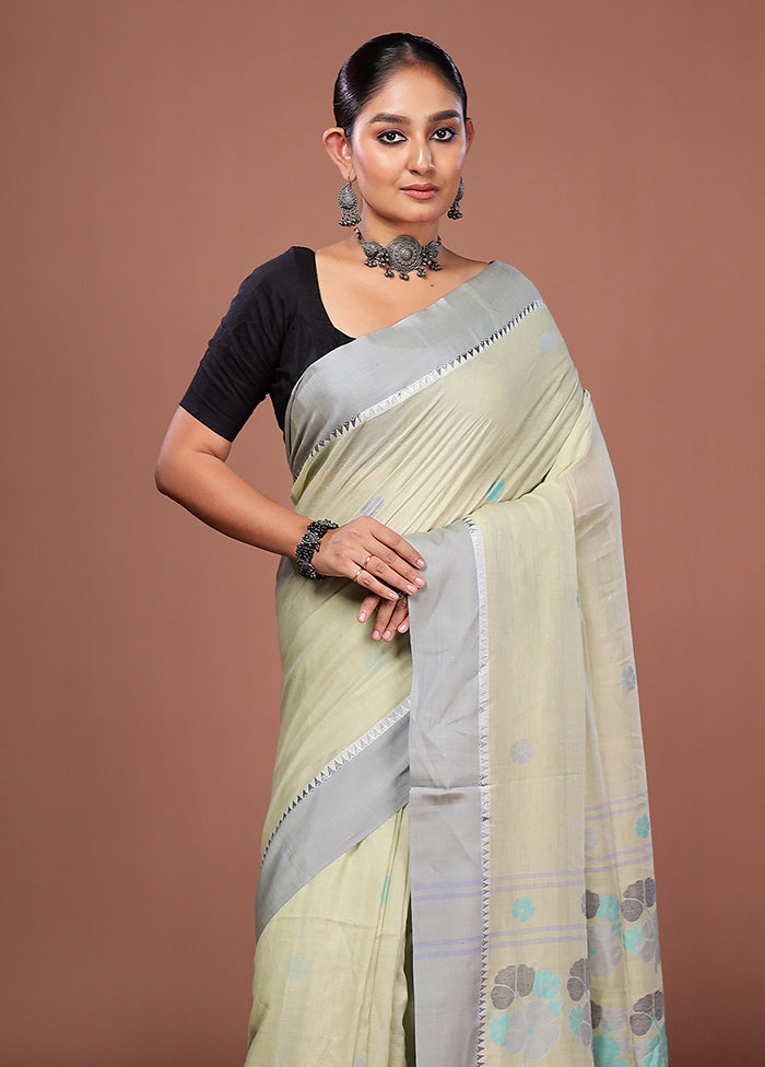 Green Matka Silk Saree With Blouse Piece