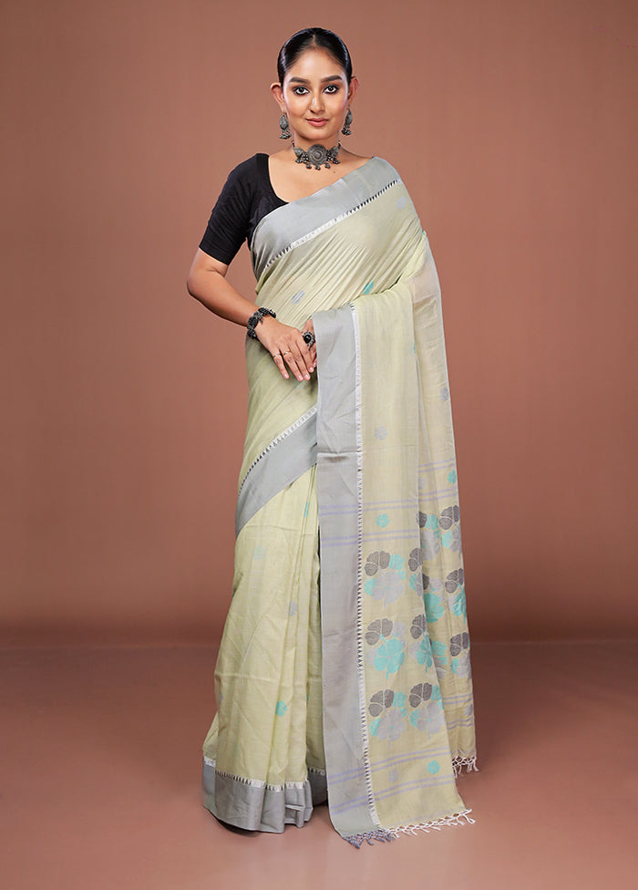 Green Matka Silk Saree With Blouse Piece