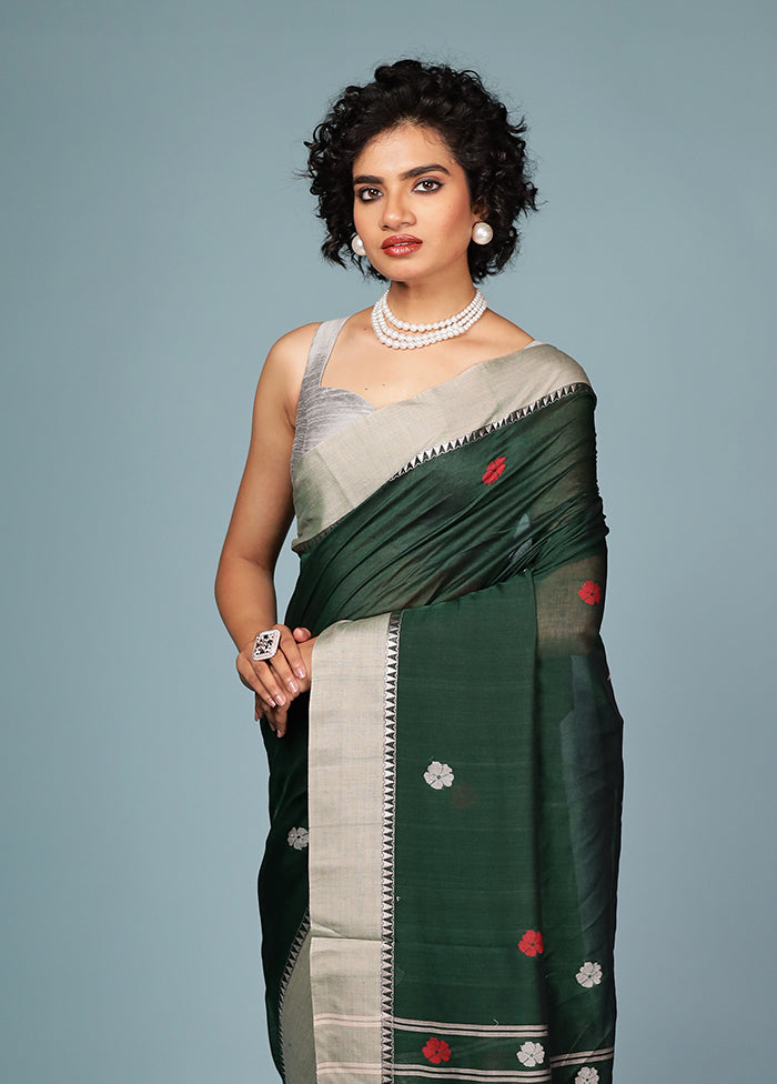 Green Matka Silk Saree Without Blouse Piece