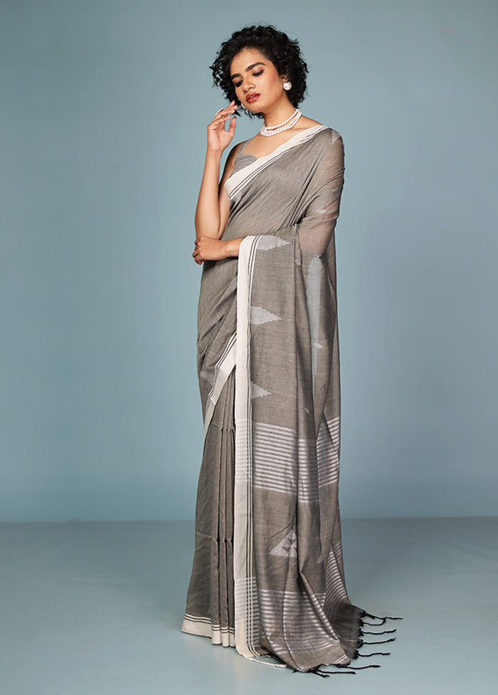 Grey Matka Silk Saree Without Blouse Piece