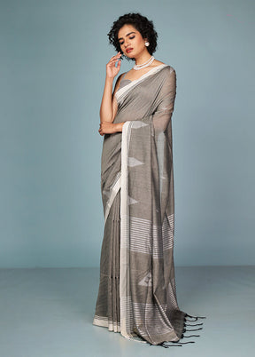 Grey Matka Silk Saree With Blouse Piece