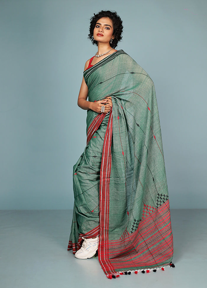 Green Matka Silk Saree Without Blouse Piece