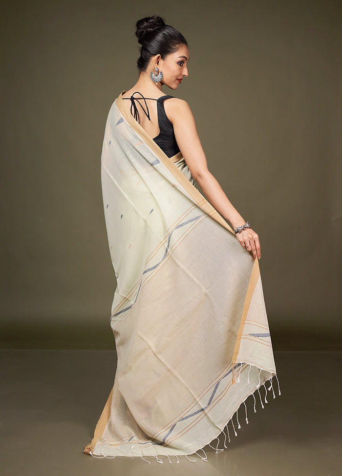 Cream Matka Silk Saree With Blouse Piece