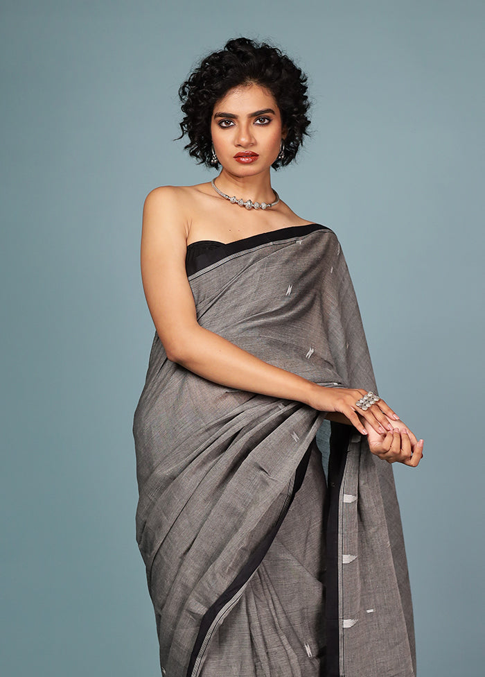 Grey Matka Silk Saree Without Blouse Piece