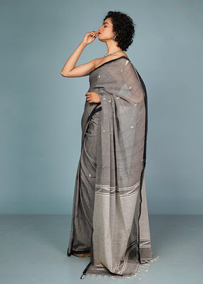 Grey Matka Silk Saree Without Blouse Piece