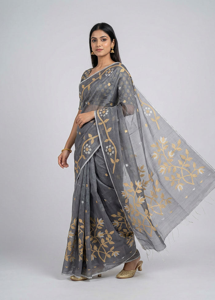 Grey Matka Silk Saree With Blouse Piece