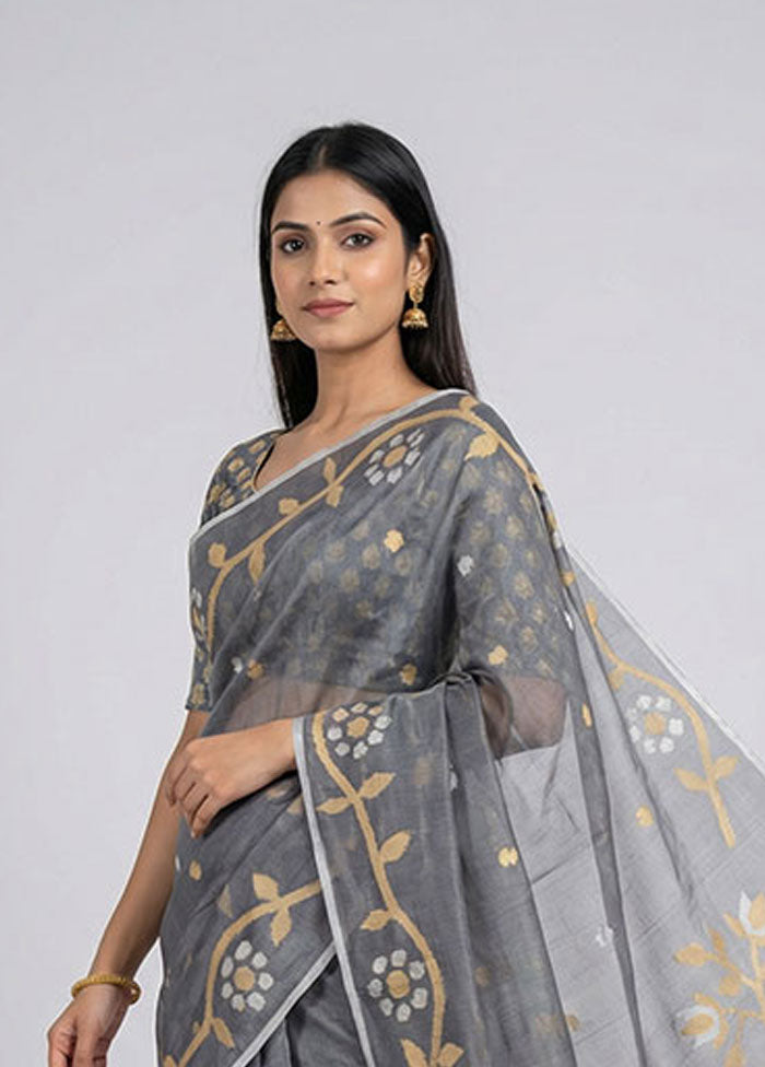 Grey Matka Silk Saree With Blouse Piece