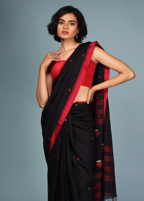 Black Matka Silk Saree Without Blouse Piece