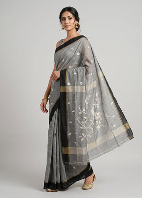 Grey Pure Cotton Saree With Blouse Piece