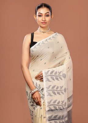 Cream Cotton Saree With Blouse Piece