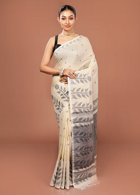 Cream Cotton Saree With Blouse Piece