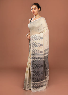 Cream Cotton Saree With Blouse Piece