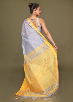 Grey Cotton Saree With Blouse Piece