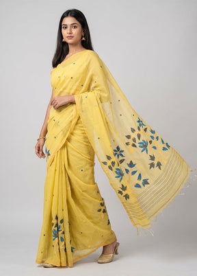Cream Matka Silk Saree With Blouse Piece