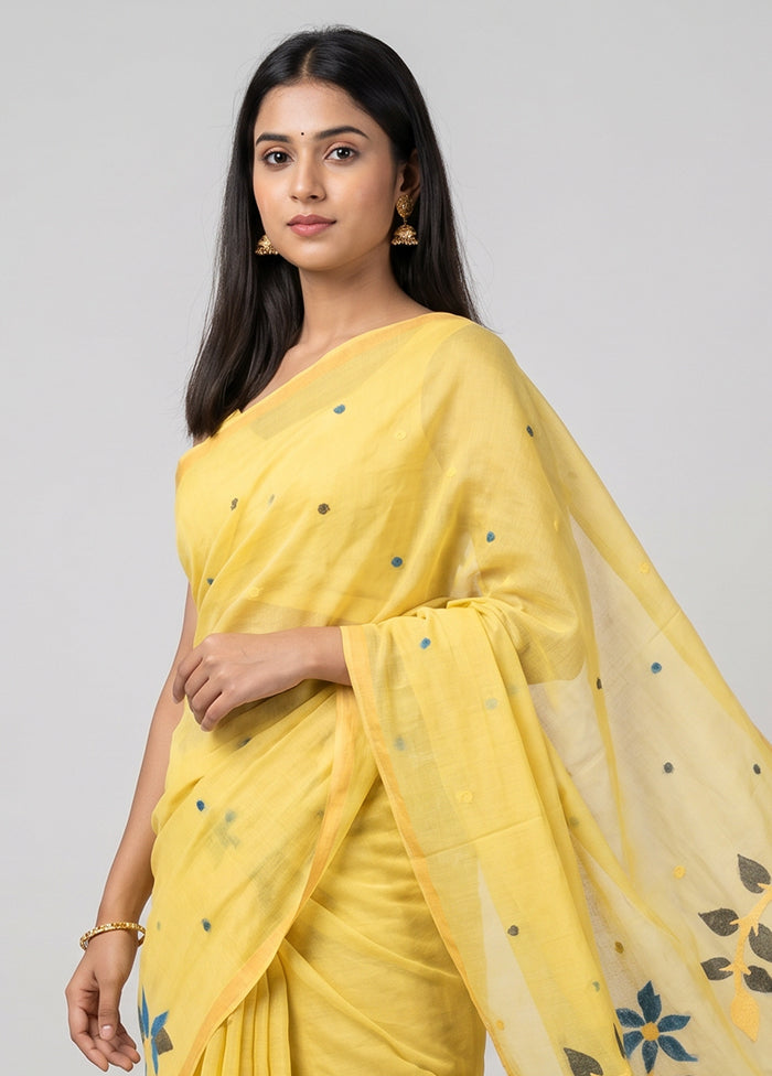 Cream Matka Silk Saree With Blouse Piece