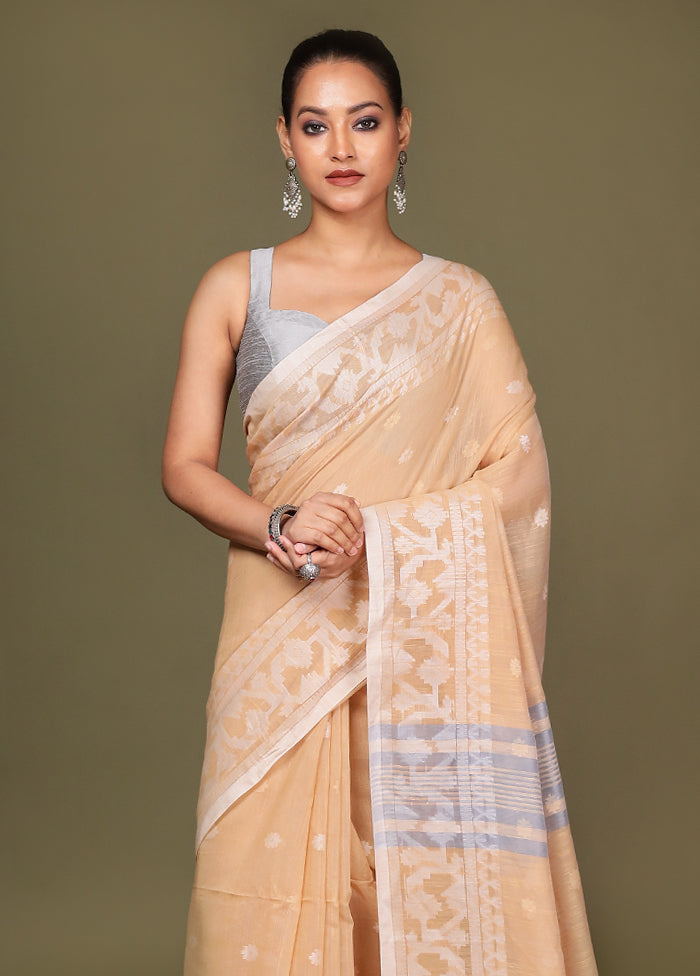 Cream Matka Silk Saree With Blouse Piece