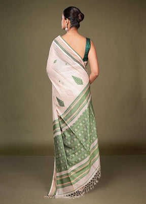 Cream Tussar Silk Saree With Blouse Piece