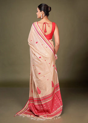 Cream Tussar Silk Saree With Blouse Piece