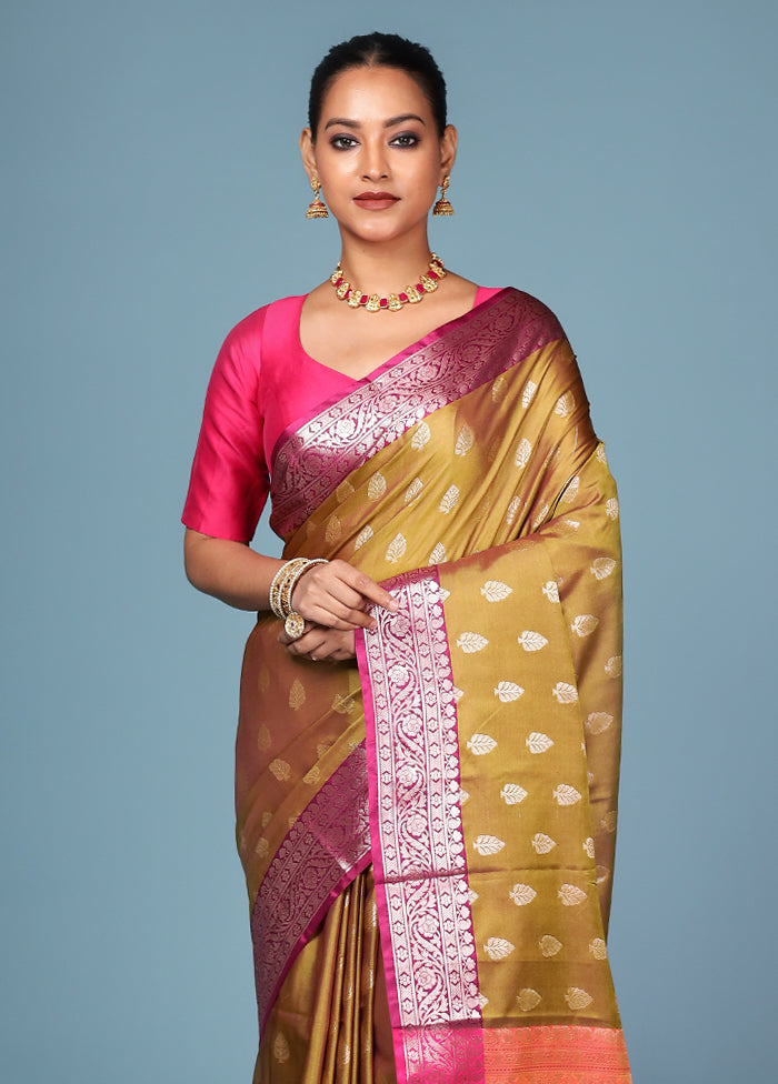 Green Dupion Silk Saree With Blouse Piece