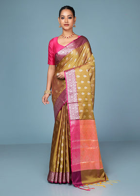 Green Dupion Silk Saree With Blouse Piece