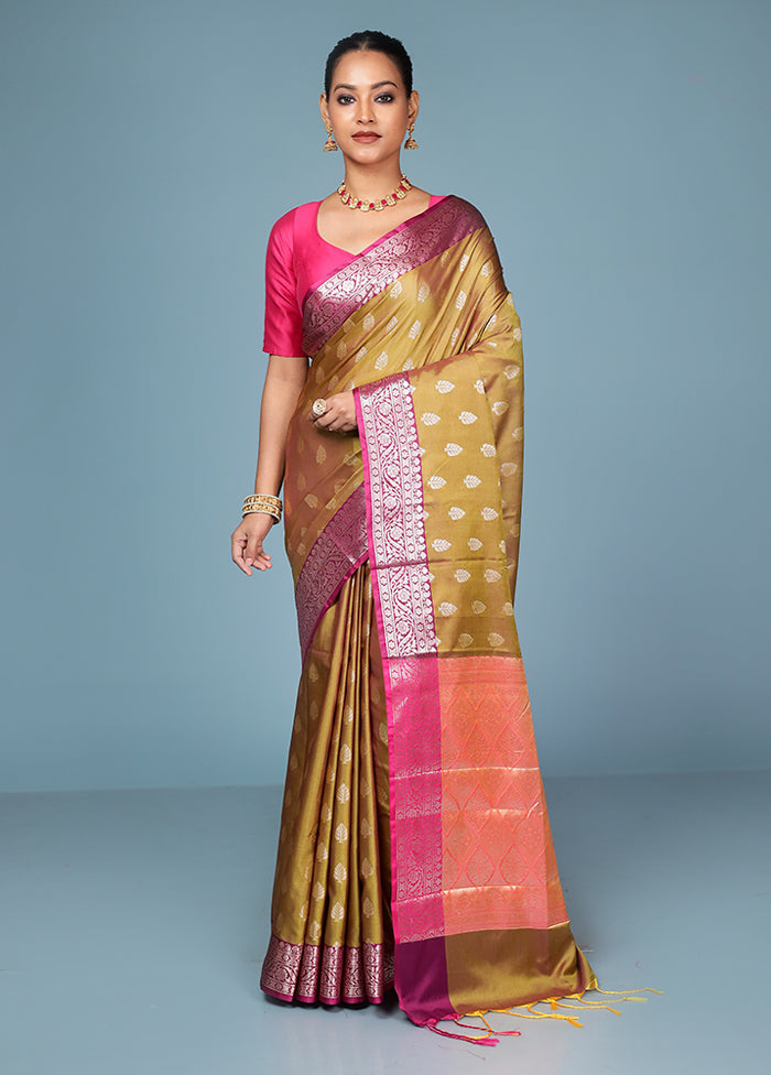 Green Dupion Silk Saree With Blouse Piece
