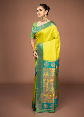 Green Printed Silk Saree Without Blouse Piece
