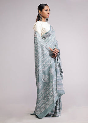 Blue Printed Silk Saree Without Blouse Piece