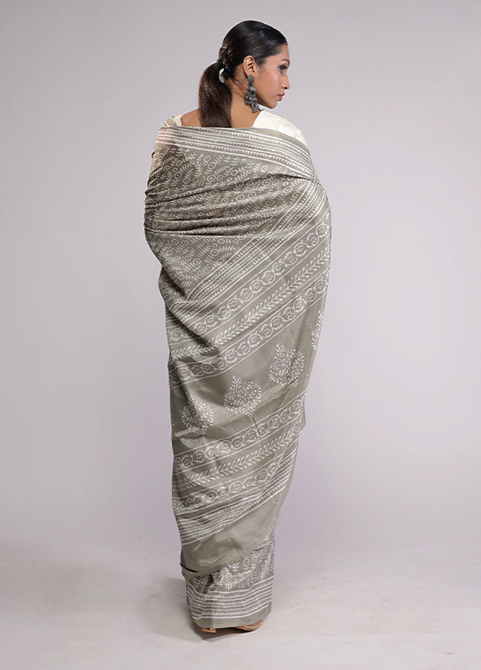 Grey Printed Silk Saree Without Blouse Piece