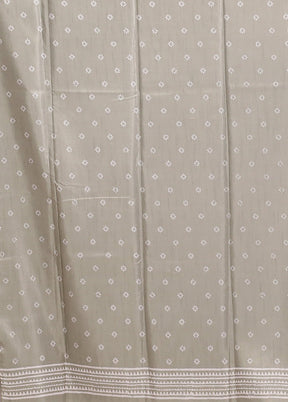 Grey Printed Silk Saree Without Blouse Piece