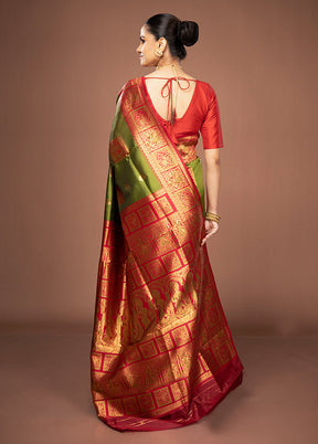 Green Dupion Silk Saree With Blouse Piece
