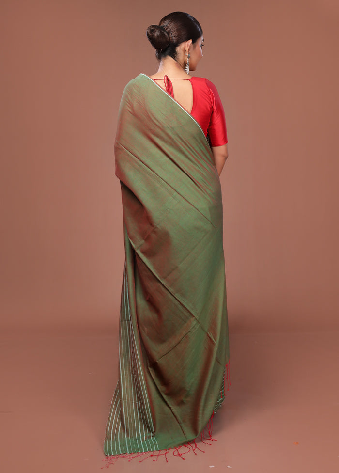 Green Matka Silk Saree With Blouse Piece