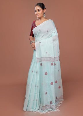 Blue Matka Silk Saree With Blouse Piece