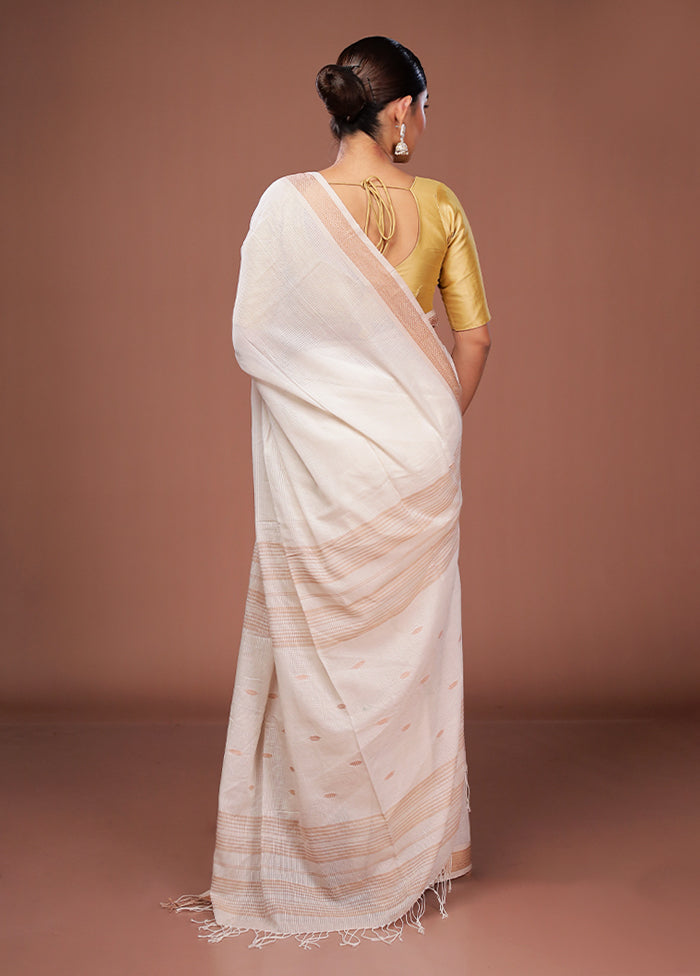 White Matka Silk Saree With Blouse Piece