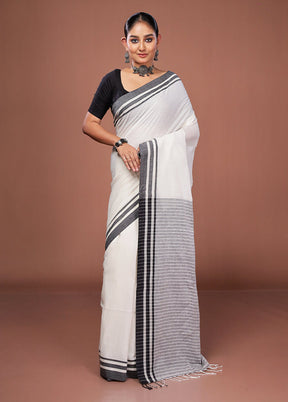 White Matka Silk Saree With Blouse Piece