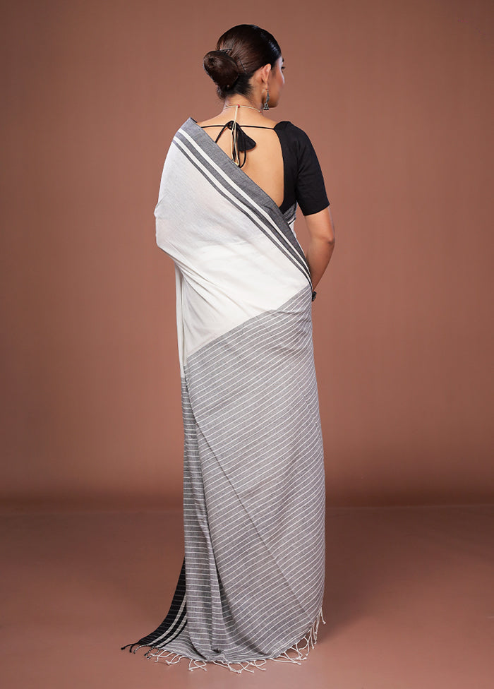 White Matka Silk Saree With Blouse Piece