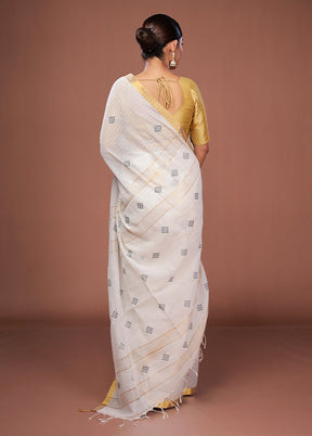 White Matka Silk Saree With Blouse Piece